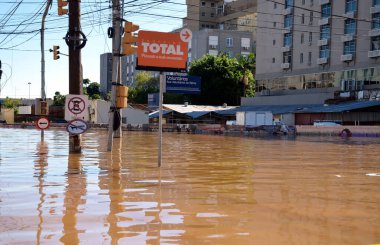 Porto Alegre (SC), Brezilya 05 / 16 / 2024 Tarihsel Merkezi ve Porto Alegre kentindeki 4. Bölge 'de bu Perşembe günü meydana gelen sel felaketlerinin kaydı (15)).