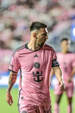 Fort Laurent, Florida (ABD), Lionel Messi, 18 Mayıs 2024 Cumartesi günü Fort Lauderdale, Florida 'daki Chase Stadyumu' nda oynanan maçta, MLS için Dc United ile oynadığı maçta. 