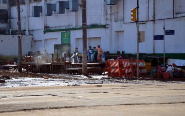 Porto Alegre (SC), Brezilya 05 / 21 / 2024 Tarih Merkezi, Floresta ve Sao Geraldo bölgesinde bu Salı günü meydana gelen hasarın kaydı. Gün, sakinler ve esnaflar için temizlik günüdür.