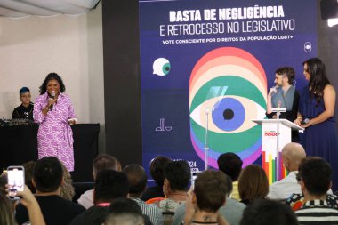 Sao Paulo (SP), Brezilya 05 / 23 / 2024 Marcia Silveira, Sao Paulo 'da düzenlenen 28. LGBT + Onur Yürüyüşü' nde düzenlenen basın toplantısında Brezilya 'daki Çeşitlilik, Eşitlik ve Katılım Başkanı 