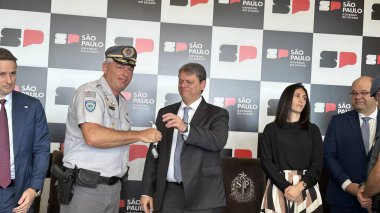 Sao Paulo (SP), Brezilya 05 / 23 / 2024 - Vali Tarcisio de Freitas, 23 Perşembe günü Palacio dos Bandeirantes 'te, Sao Paulo Yolu Güvenliği Planında yeni eylemler açıkladı. 