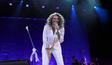 Rio de Janeiro (RJ), 05 / 25 / 2024 Şarkıcı Simone, Biscoito Fino tarafından yayınlanacak olan canlı bir albüm için şovu kaydediyor.