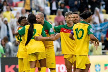 Rio de Janeiro (RJ), 05 / 26 / 2024 Eski futbolcu Adriano, Dayanışma Futbolu sırasında eski oyuncular ve sanatçılar ile kurulan takımlarla maç yaptı