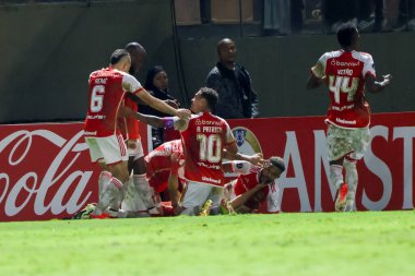 Barueri (SP), 05 / 28 / 2024 - Oyuncu Rafael Santos, Güney Amerika Şampiyonası 6. turunda geçerli olan Belgrano (ARG) ile oynadığı iç saha maçında golünü kutluyor