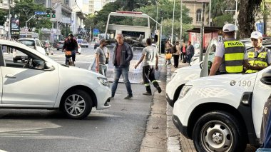SAO PAULO (SP), Brezilya 05 / 28 / 2024 Trafik Polisi, Sao Paulo 'nun Merkez Bölgesi, Praca da Republica' da hava saldırısı düzenledi. Devriye, 28.. 