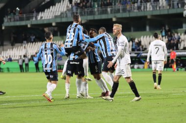 CURITIBA (PR), 29 / 05 / 2024 Oyuncu Joao Pedro, Copa Libertadores da America 2024 'ün 6. turu için Gremio ile en güçlü olan arasında oynanan maçta golü kutluyor. 
