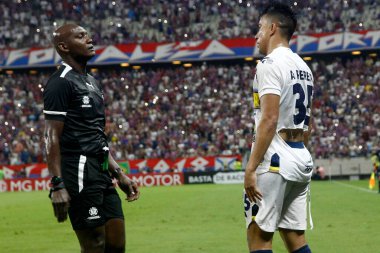 Fortaleza (CE), 05 / 29 / 2024 Britez, Fortaleza CE 'deki Arena Castelao' da oynanan maçta Cristhian Martinez 'in gömleğini yırttı.  