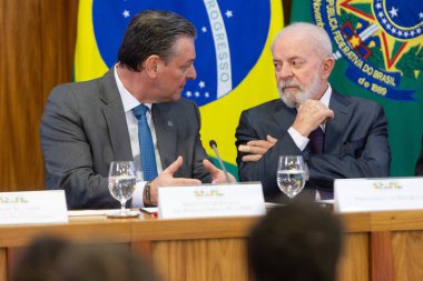 Başkan Lula, nüfusu desteklemek ve Rio Grande do Sul 'un yeniden inşasını desteklemek için yeni önlemler alındığını duyurdu..