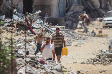 Gazze 'de Günlük Yaşam. 31 Mayıs 2024, Gazze, Filistin: Rafah, Gazze 'deki yerlerinden edilen insanların ölümcül hedeflerinin ardından Filistinlilerin günlük yaşamı
