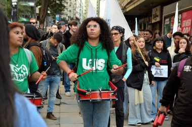 Porto Alegre (RS), 05 / 31 / 2024 İklim Yürüyüşü Kayıtları ve Cidade Baixa Mahallesi sakinleri Gösterileri, bu Cuma (31)). 