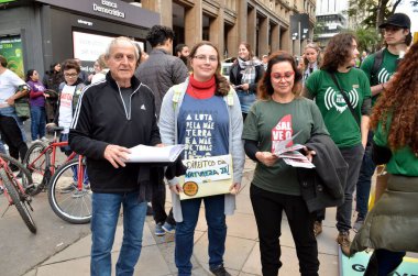 Porto Alegre (RS), 05 / 31 / 2024 İklim Yürüyüşü Kayıtları ve Cidade Baixa Mahallesi sakinleri Gösterileri, bu Cuma (31)). 