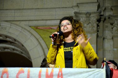 Porto Alegre (RS), 05 / 31 / 2024 İklim Yürüyüşü Kayıtları ve Cidade Baixa Mahallesi sakinleri Gösterileri, bu Cuma (31)). 