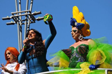 Sao Paulo (SP), 06 / 02 / 2024 - 1 Temmuz 'da Avenida Paulista' da Sao Paulo kentinde düzenlenen LGBT Geçidi sırasında çok sayıda siyasetçi ve eylemci.