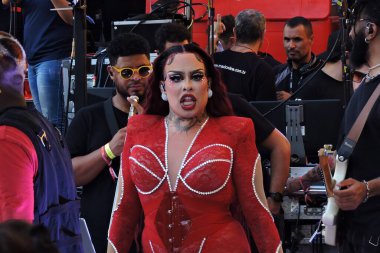 Sao Paulo (SP), 02 / 06 / 2024 - Şarkıcı Gloria Groove, bu Pazar öğleden sonra Avenida Paulista 'daki Sao Paulo LGBT Onur Yürüyüşü sponsorlarının üçlüsünde şarkı söyleyen gösterilerden biriydi (2) ).