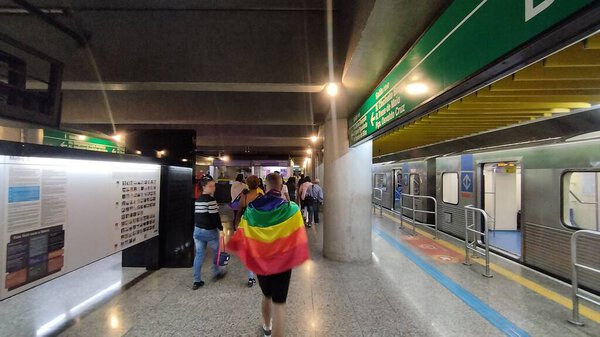 Sao Paulo (SP), 06/02/2024 - CULTURE/SAO PAULO/LGBT PARADE - The public arrives to watch the 28th LGBT+ Parade that takes place this Sunday (02) on Avenida Paulista in Sao Paulo. 