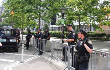 (New York 'ta İsrail Günü, 5. Geçit Töreni 2024. 2 Haziran 2024, New York, ABD: Beşinci Geçit 'te İsrail Günü, aralarında İsrail ve ABD' nin de yer aldığı 40 binden fazla katılımcının katılması beklenen New York Yahudi Toplumsal İlişkiler Konseyi tarafından düzenlenmektedir..