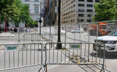 (New York 'ta İsrail Günü, 5. Geçit Töreni 2024. 2 Haziran 2024, New York, ABD: Beşinci Geçit 'te İsrail Günü, aralarında İsrail ve ABD' nin de yer aldığı 40 binden fazla katılımcının katılması beklenen New York Yahudi Toplumsal İlişkiler Konseyi tarafından düzenlenmektedir..