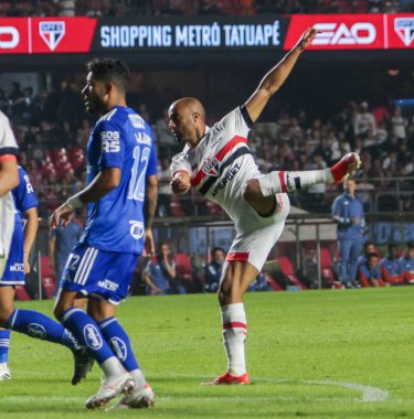 SAO PAULO, (SP) 02 / 06 / 2024-FOOTBALL / CHAMPIONSHIP / MATCH- Lucas Moura, Sao Pulo ve Cruzeiro arasında oynanan ve Brezilya Şampiyonası için geçerli olan maçta, bu Pazar, 02, Morumbis Stadyumu 'nda Sao Paulo şehrinde düzenlenen maçta amacını kutluyor.. 