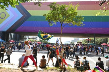 Sao Paulo (SP), Brazil 06 / 02 / 2024 Movement at the 28. LGBT + Pride Parade at the theme: Enough of Negligence and Legislative Retback - LGBT + nüfus hakları için bilinçli olarak oy verin. 