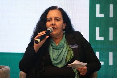 SAO PAULO (SP), 06 / 04 / 2024 - Malu Ribeiro (Fundacao SOS Mata Atlantica Kamu Politikaları Direktörü), yetkilileri, uzmanları ve iş adamlarını bir araya getiren Çevre Semineri (LIDE EGS Ambiental) sırasında.