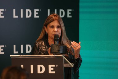 SAO PAULO (SP), 06 / 04 / 2024 - Celia Pompeia (LIDE Başkan Yardımcısı ve LIDE Yönetim Kurulu Üyesi), yetkilileri, uzmanları ve iş adamlarını bir araya getiren Çevre Semineri (LIDE EGS Ambiental) sırasında. 