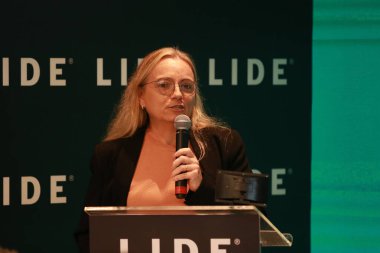 SAO PAULO (SP), 06 / 04 / 2024 - Andrea Pulici (CEDAE), Brezilya 'yı tartışmak üzere yetkililer, uzmanlar ve işadamlarını bir araya getiren Çevre Semineri (LIDE EGS Ambiental) sırasında. 