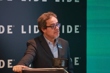 SAO PAULO (SP), 06 / 04 / 2024 - Carlos Marques (Başkan LIDE Conteudo), yetkilileri, uzmanları ve iş adamlarını bir araya getiren Çevre Semineri (LIDE EGS Ambiental) sırasında. 