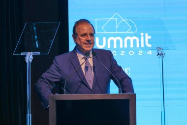 Sao Paulo, Brezilya: 4 Haziran 2024 ABRAINC Zirvesi - ABRAINC Başkanı Luiz Franca, Kurumsal Açılış Paneli: Stratejik Görüş - Makroekonomik Panorama ve Pazar Perspektifleri.