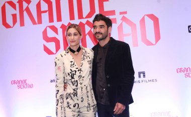 RIO DE JANEIRO (RJ), 06/05/2024 Actor Caio Blat and his wife Luisa Arraes, during the premiere of the film 