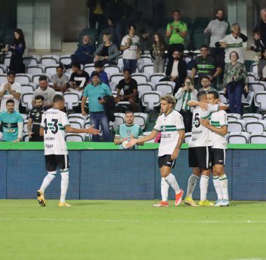 CURITIBA (PR), 06 / 07 / 2024 - Oyuncu Leandro Damiao, Coritiba ile Ituano arasında oynanan ve 2024 Brezilya B Serisi Şampiyonası 'nın 9.. 