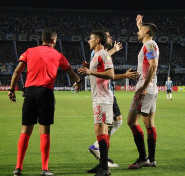 CURITIBA PR, 06 / 08 / 2024 - Hakem Esteban Ostojich, Gremio ile Estudiantes arasında oynanan maçta, Couto Pereira Stadyumu 'nda, grup sahnesinin beşinci turu için geçerli. 