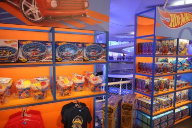 Sao Paulo (SP), Brezilya 06 / 07 / 2024 Sergide Ford Phaeton (otantik Brezilya Hot Rod) ve Plymouth Road Runner ('Roadrunner') da dahil olmak üzere 7 dikkatli seçilmiş model yer alıyor.). 