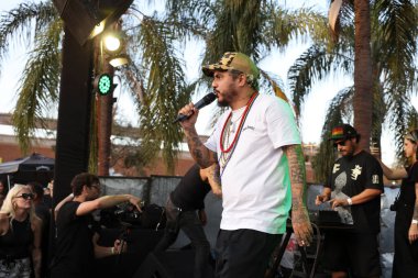 RIBEIRAO PRETO (SP), 06 / 08 / 2024 - Joao Rock 2024 Festivali 'nde sahne alan şarkıcı Marcelo D2, Sao Paul' un içindeki Ribeirao Preto şehrinde düzenlenen en iyi rock, pop, rap ve reggae festivalini gerçekleştiriyor.. 