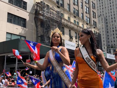 New York 'ta 2024 Porto Riko Ulusal Yürüyüşü. 9 Haziran 2024, New York, ABD: Miss Global 2023, Porto Riko 'lu Ashley Melendez 2024 Porto Riko Ulusal Geçit Töreni' ne 11 'de katıldı ve 5. Cadde' de saat 5 'e kadar devam etti.
