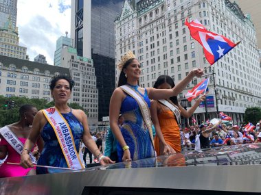 New York 'ta 2024 Porto Riko Ulusal Yürüyüşü. 9 Haziran 2024, New York, ABD: Miss Global 2023, Porto Riko 'lu Ashley Melendez 2024 Porto Riko Ulusal Geçit Töreni' ne 11 'de katıldı ve 5. Cadde' de saat 5 'e kadar devam etti.
