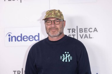 09 Haziran 2024, New York, ABD: Liev Schreiber, SVA Tiyatrosu 'nda düzenlenen 2024 Tribeca Festivali sırasında 