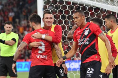 CURITIBA (PR) 13 / 06 / 2024, FOOTBALL / BRAZILIAN CHAMPIONSHIIP SERIES A / ATHLETICO / CRICIUMA - Athletico-PR 'dan Oyuncu Mastriani, Brezilya Serisi A Şampiyonası' nın 8. raundunda attığı golü kutluyor.