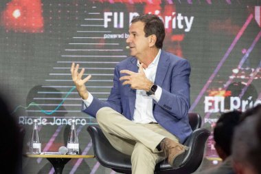 RIO DE JANEIRO (RJ), 06 / 13 / 2024: Rio de Janeiro Belediye Başkanı Eduardo Paes, FII Öncelik Zirvesi sırasında, dünyanın en büyük yatırım etkinliklerinden biri olan.