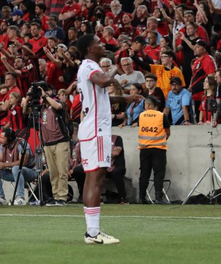 CURITIBA (PR), 06 / 16 / 2024 - Everton, Ligga Arena 'da düzenlenen Brezilya Şampiyonası Serisi A' nın 9. turu için geçerli olan Athletico ve Flamengo arasındaki maçta golünü kutluyor.