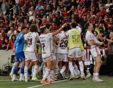 CURITIBA (PR), 06 / 16 / 2024 - Everton, Ligga Arena 'da düzenlenen Brezilya Şampiyonası Serisi A' nın 9. turu için geçerli olan Athletico ve Flamengo arasındaki maçta golünü kutluyor. 