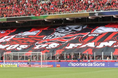 CURITIBA (PR), 06 / 16 / 2024 - Curitiba kentindeki Ligga Arena 'da düzenlenen Campeonato Brasileiro Serie A' nın 9. turu için geçerli olan Athletico ve Flamengo arasında oynanan karşılaşmada taraftarlar. 