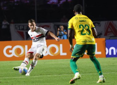 Sao Paulo (SP), 06 / 19 / 2024: Sao Paulo ile Cuiaba arasında oynanan maçta oynayan oyuncu Giuliano Galoppo, A 2024 Brezilya Şampiyonası 'nın 10. turu için geçerli, Morumbis Stadyumu' nda düzenlendi.. 