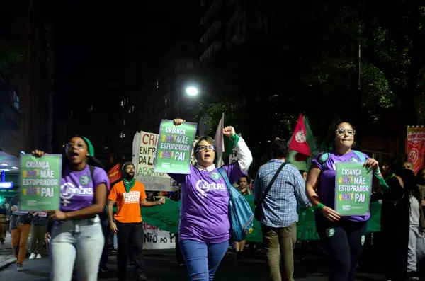stock image Porto Alegre, 06/20/2024  PROTEST/ABORTION/BILL/RS  Registration of the protest against the processing of PL 1904. Social movements and political parties criticize the project that equates abortion after 22 weeks with the crime of simple homicide