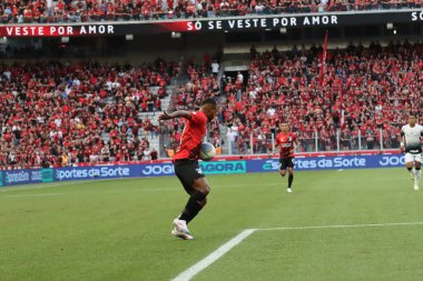 CURITIBA (PR), 06 / 23 / 2024: Attım, Ligga Arena 'da düzenlenen Brezilya Serisi A Şampiyonası' nın 11. turu için geçerli olan Athletico ve Corinthians arasında oynanan bir maç sırasında.