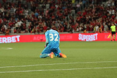 CURITIBA (PR), 06 / 23 / 2024: Athletico ve Corinthians arasında oynanan karşılaşmada kaleci Matheus Donelli, Brezilya Serisi A Şampiyonası 'nın 11. turunda geçerli oldu.. 