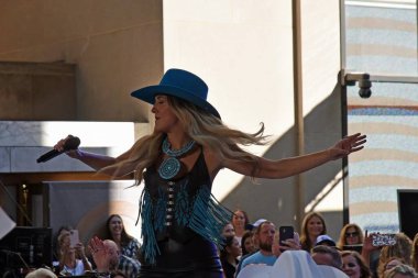 Lainey Wilson Today Show 'daki konser. 25 Haziran 2024, New York, ABD. Amerikalı, şarkıcı, şarkı yazarı, Lainey Wilsons 'ın internet sitesine göre, Lainey Wilson Nashville' de yılın CMA ödüllü albümünü sunan yeni ve ateşli bir ses..