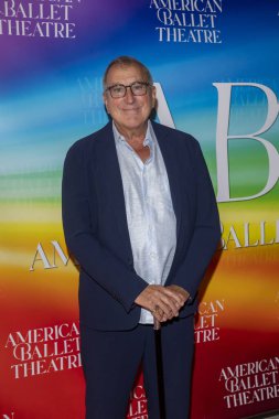 Amerikan Bale Tiyatrosu New York Woolf Works 'ün galası - 25 Haziran 2024 Kenny Ortega, The Metropolitan Opera' daki Woolf Works 'un Amerikan Bale Tiyatrosu' nun New York galasına katıldı. New York Birleşik Devletleri