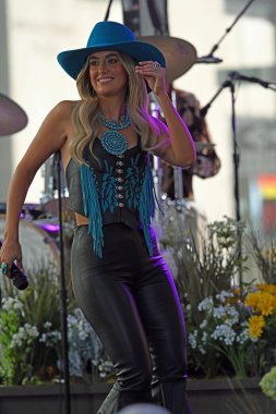 Lainey Wilson Today Show 'daki konser. 25 Haziran 2024, New York, ABD. Amerikalı, şarkıcı, şarkı yazarı, Lainey Wilsons 'ın internet sitesine göre, Lainey Wilson Nashville' de yılın CMA ödüllü albümünü sunan yeni ve ateşli bir ses..