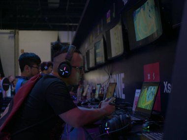 SAO PAULO (SP), Brezilya 06 / 29 / 2024 - Latam Gamescom 2024 'te Sao Paulo Expo Imigrantes' te halk hareketi, Sao Paulo 'nun güney bölgesinde bu Cuma öğleden sonra (28))