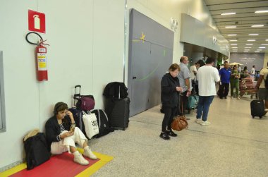 Natal (RN), 07 / 01 / 2024 - Her gün LIFE / EMERGENCY / AIRLINE - İspanya 'dan Uruguay' a giden 325 yolcuyla bu Pazartesi günü erken saatlerde, bir Air Europa uçağı de Natal RN havaalanına acil iniş yaptı.